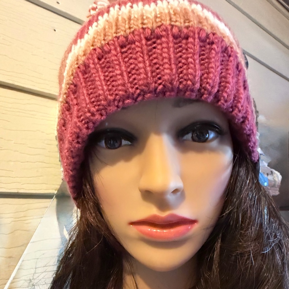 MUK LUKS Knit Cuff Pom Pom Beanie - Picture 4 of 16